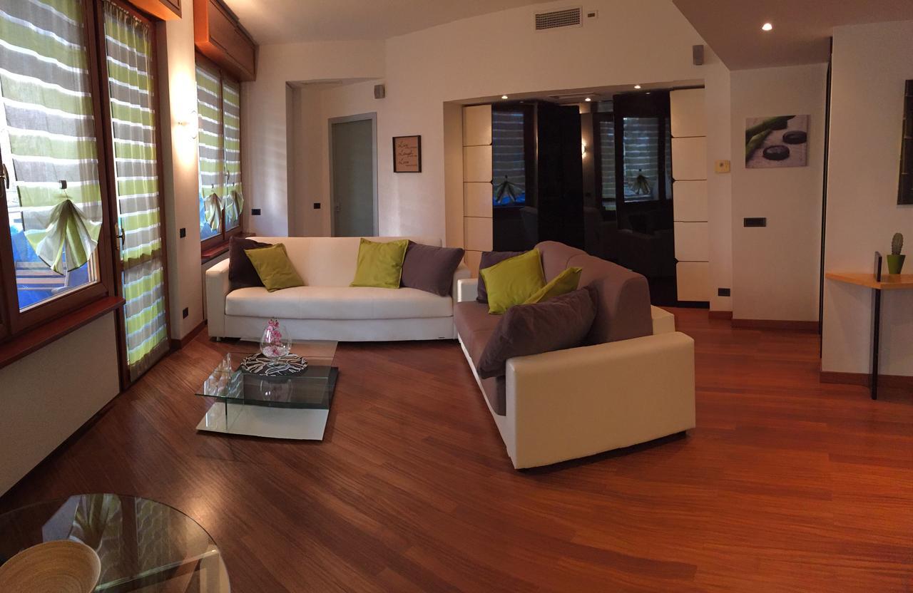 Giulia Luxury Apartment Милано Екстериор снимка